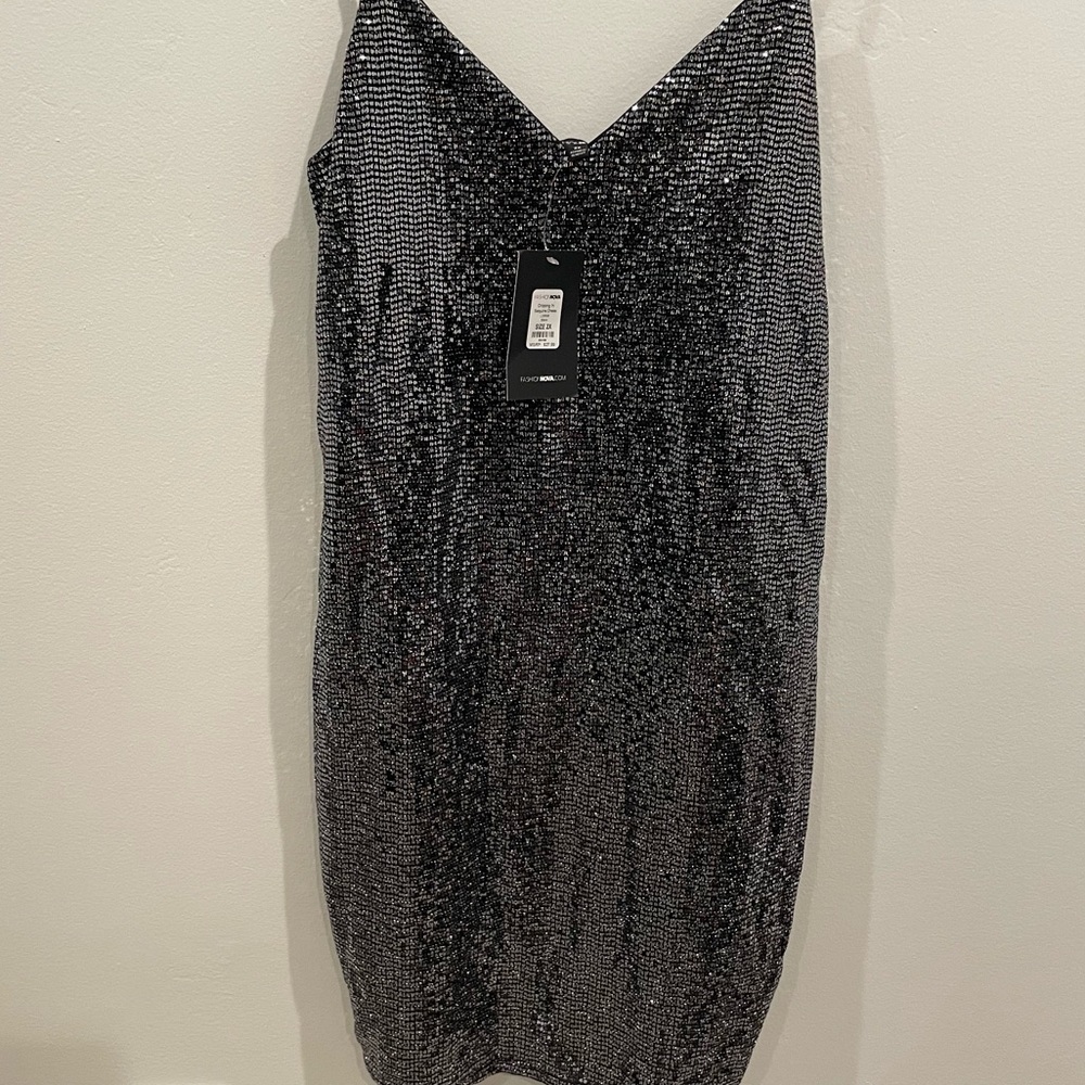 SHIMMERY DRESS!